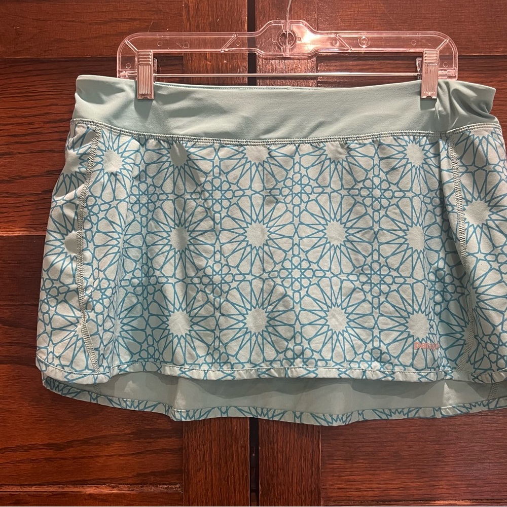 Patagonia Large Nine trails skort lined skirt active teal Blue Mini golf run GUC